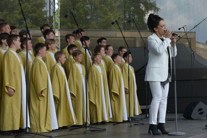 Přerovský pěvecký sbor Vocantes zazpíval na přehlídce v Lidicích