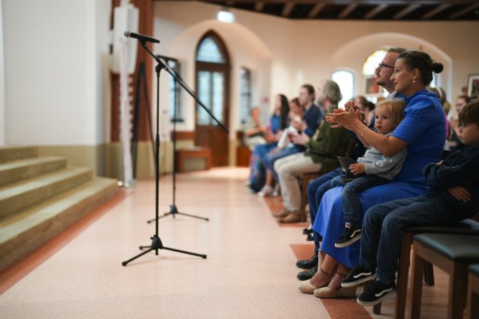 Výstava Bojují i za nás představí současnou ukrajinskou fotografii