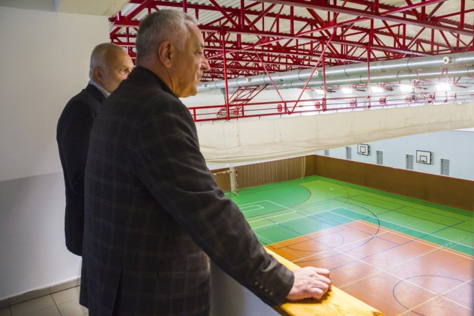 Hejtman debatoval se studenty uničovského gymnázia