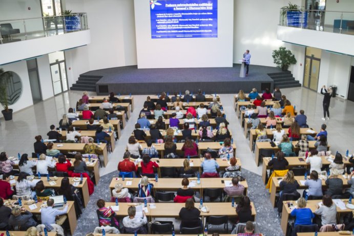 Kraj předal výchovným a kariérovým poradcům na školách nové informace