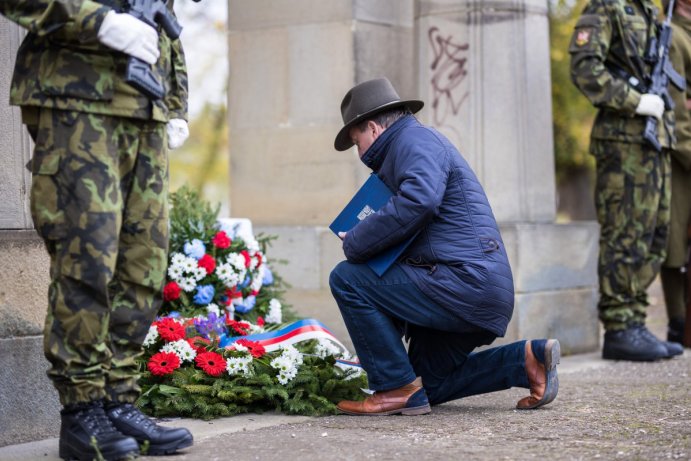 Náměstek hejtmana Dalibor Horák uctil památku válečných veteránů