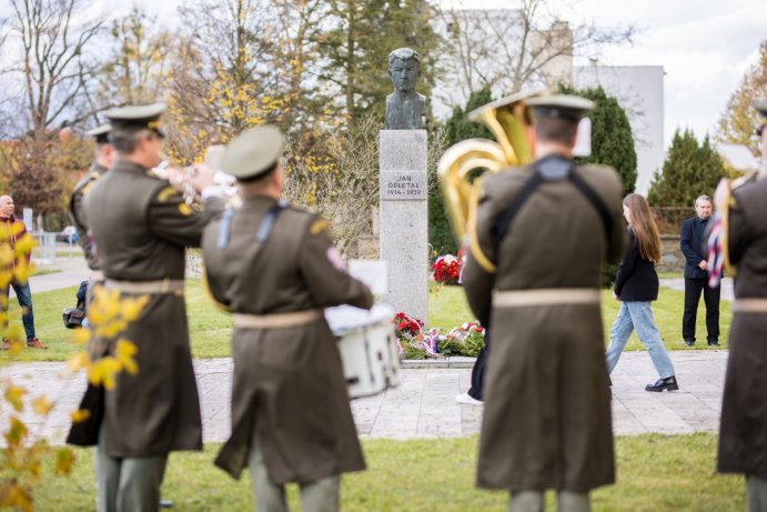 Kraj uctil Den boje za svobodu a demokracii