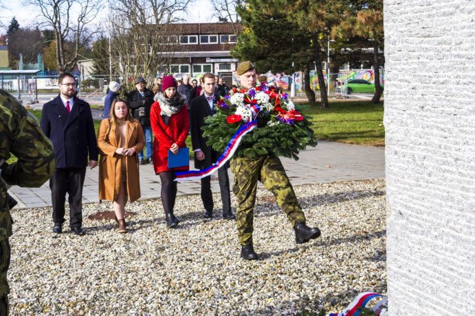 Kraj uctil Den boje za svobodu a demokracii