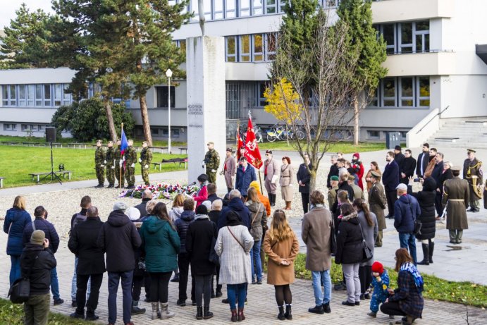 Kraj uctil Den boje za svobodu a demokracii