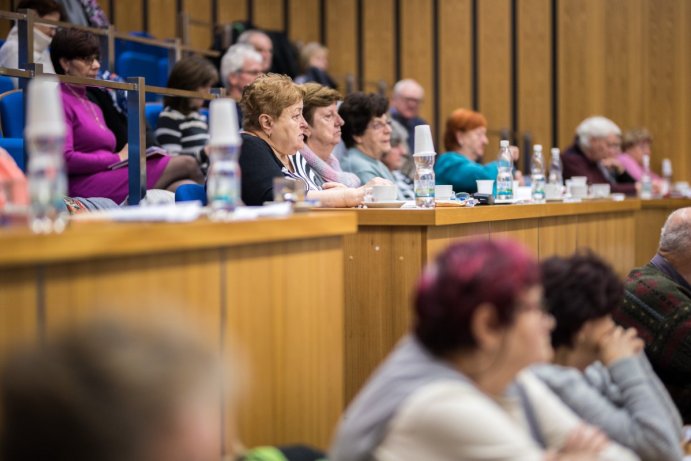 Krajská rada seniorů funguje už deset let. Uspořádala výroční konferenci