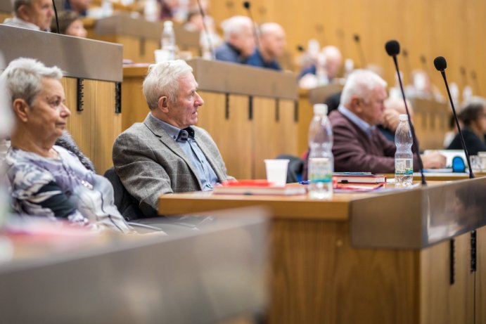 Krajská rada seniorů funguje už deset let. Uspořádala výroční konferenci