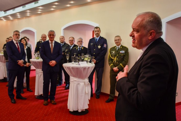 Velitelství pozemních sil jednalo s významnými olomouckými představiteli