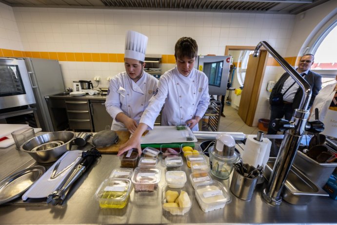 Budoucí kuchaři a číšníci předvedli svůj gastro um