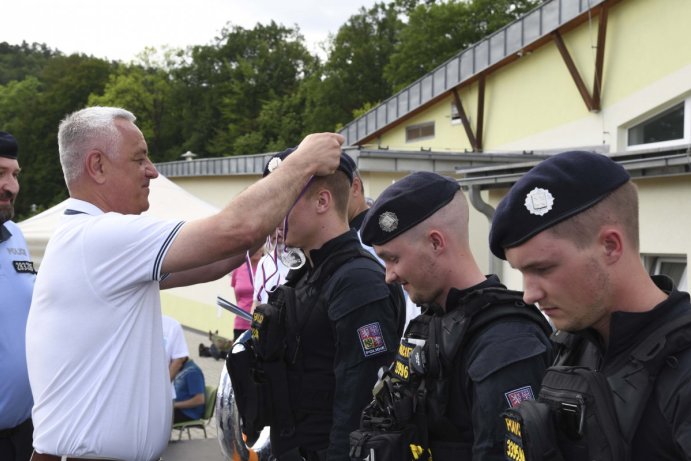 Záchranáře a policisty prověřily v Jeseníkách simulované zásahy