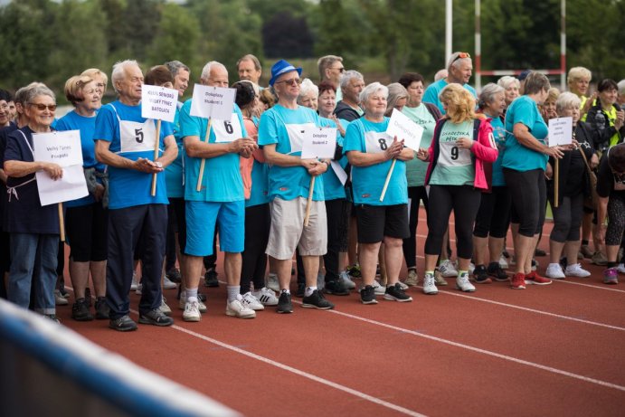 Senioři předvedli svou vitalitu. Soutěžili na sportovních hrách