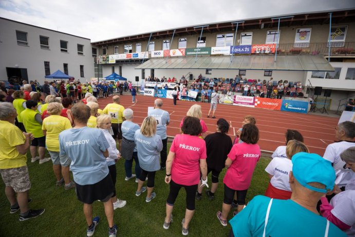 Senioři předvedli svou vitalitu. Soutěžili na sportovních hrách