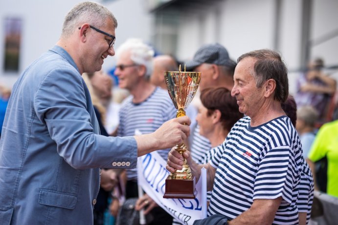 Senioři předvedli svou vitalitu. Soutěžili na sportovních hrách