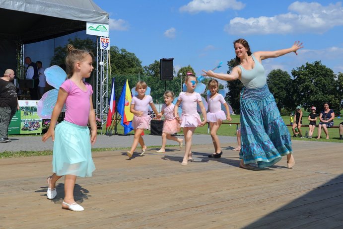 	Pavlovice ožily dechovkou a folklórem