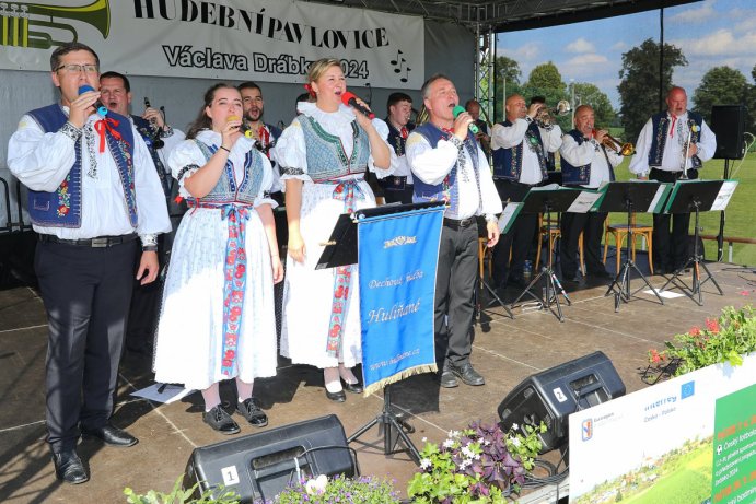 	Pavlovice ožily dechovkou a folklórem