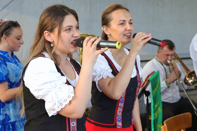 	Pavlovice ožily dechovkou a folklórem