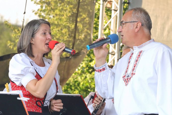 	Pavlovice ožily dechovkou a folklórem