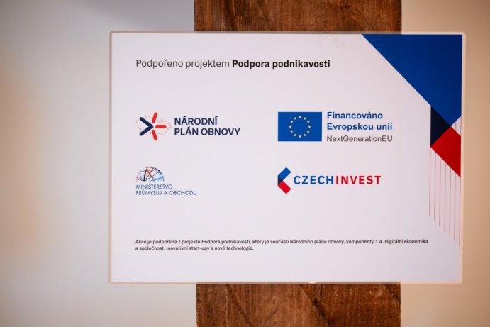 Vítězný projekt Podnikavé hlavy pomáhá vyšívat za pomoci umělé inteligence