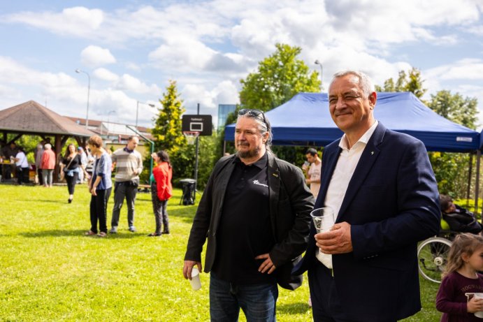 Klíč otevřel své brány. Uspořádal zahradní slavnost