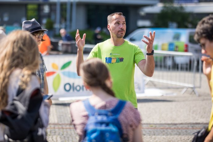 Téměř polovina odpadu v černých popelnicích měla být jinde, ukázal rozbor před úřadem