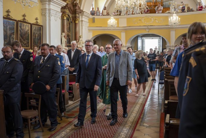 V Dřevohosticích mají nový zvon. Bije od hasičské slavnosti