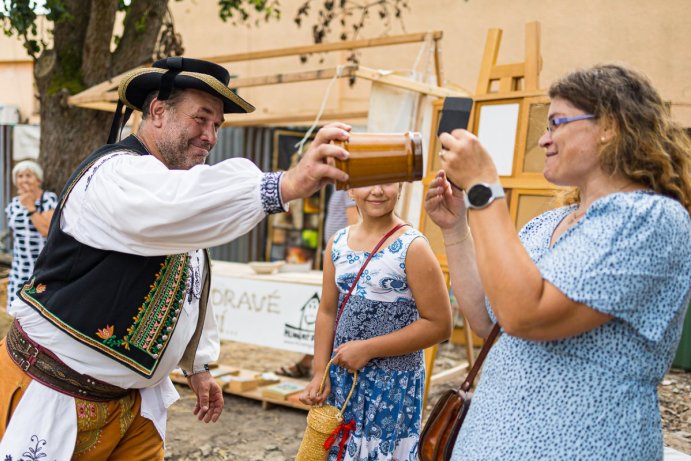 Hanácká obec Cholina oživila tradice lidové architektury