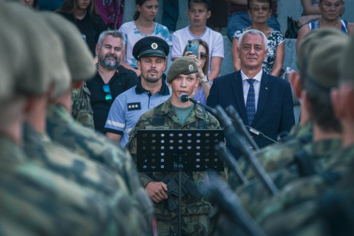 V Hranicích složilo vojenskou přísahu 41 středoškoláků