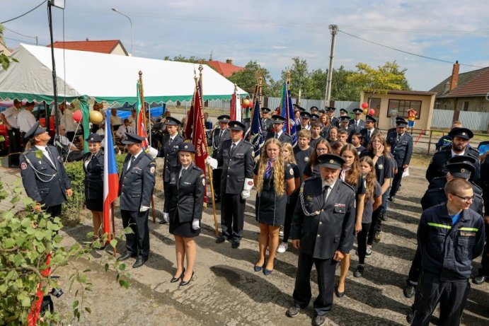 Hrochovští hasiči oslavili 130 let v akci