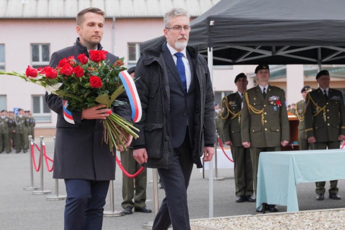 Velitelství Vojenské policie Olomouc oslavilo 10 let čestného názvu