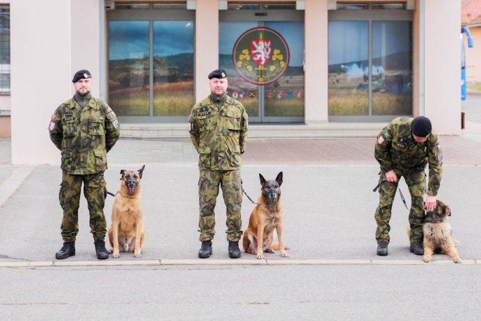 Velitelství Vojenské policie Olomouc oslavilo 10 let čestného názvu