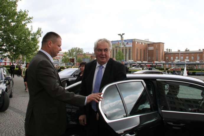 Prezident Zeman zahájil třídenní návštěvu Olomouckého kraje