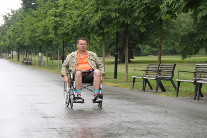 Hejtman Rozbořil zahájil Olomouckou štafetu na vozíku