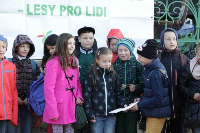 Hejtman Rozbořil zahájil Oslavy lesa na Floře