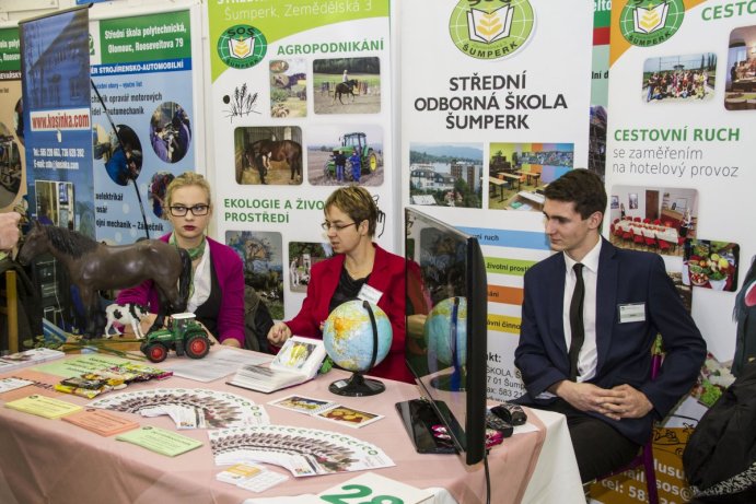 Hejtman zahájil jubilejní ročník prezentace středních škol Scholaris