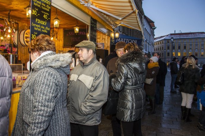 Punč s hejtmanem vynesl 40 tisíc korun