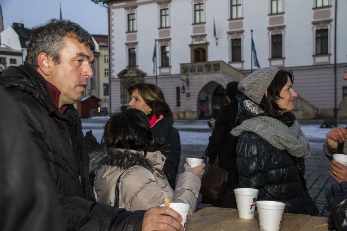 Punč s hejtmanem vynesl 40 tisíc korun