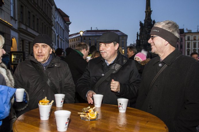 Punč s hejtmanem vynesl 40 tisíc korun