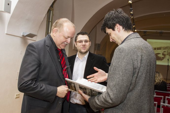 Olomoucký kraj představil novou publikaci Svědkové starých časů