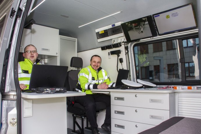 Olomoucký kraj pořídil speciální auto ke kontrole nákladních vozidel a autobusů