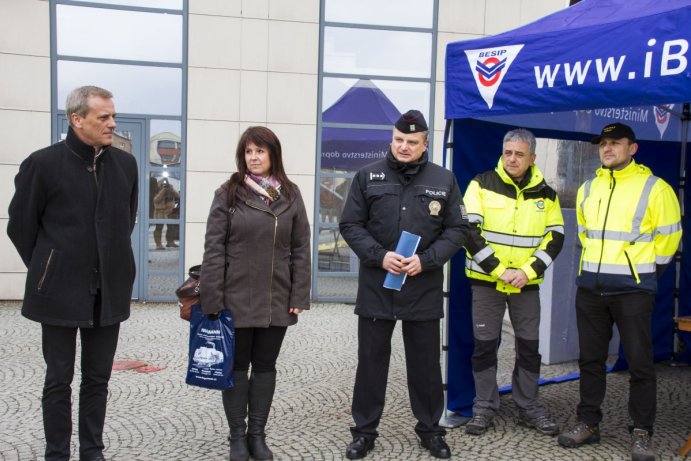 Olomoucký kraj pořídil speciální auto ke kontrole nákladních vozidel a autobusů