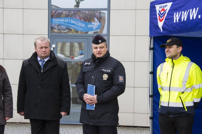 Olomoucký kraj pořídil speciální auto ke kontrole nákladních vozidel a autobusů