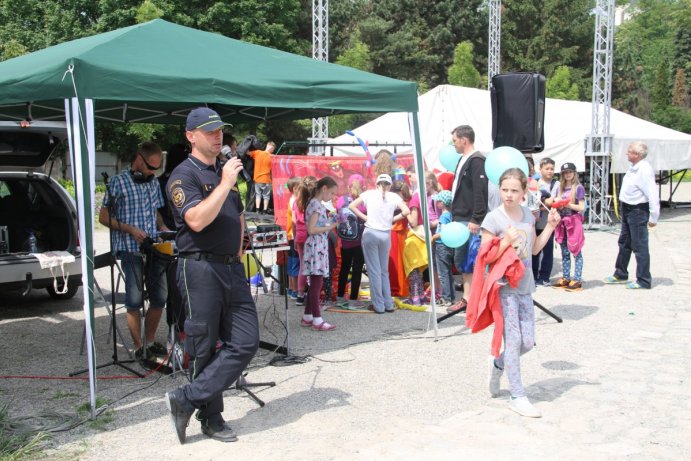 Hejtman Rozbořil pokřtil knihu o dobrovolných hasičích Olomouckého kraje