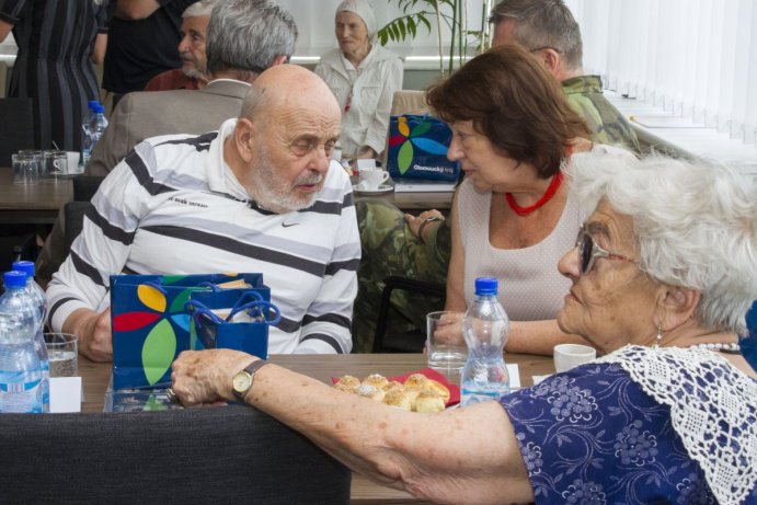 Olomoucký kraj podpořil válečné veterány a politické vězně