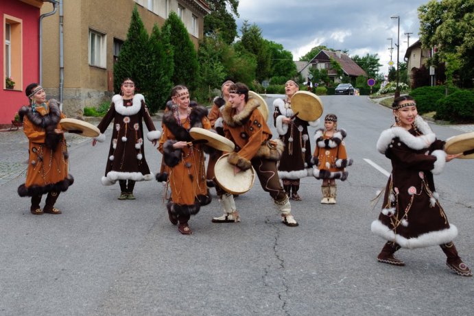 V Doloplazech proběhla tradiční Jízda králů