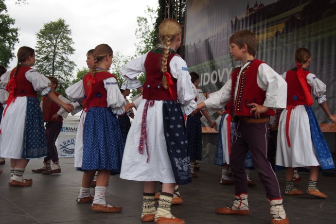 Hejtman Ladislav Okleštěk se zúčastnil mezinárodního folklorního festivalu ve Velké Bystřici