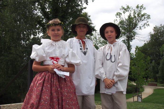 Hejtman Ladislav Okleštěk se zúčastnil mezinárodního folklorního festivalu ve Velké Bystřici