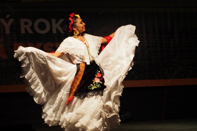 Hejtman Ladislav Okleštěk se zúčastnil mezinárodního folklorního festivalu ve Velké Bystřici