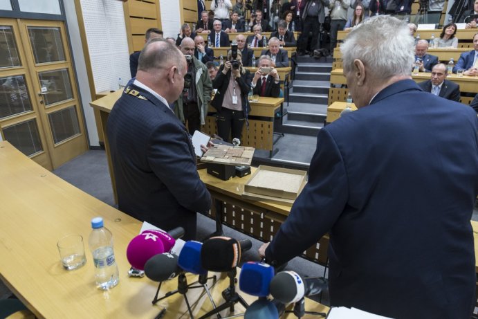 Prezident Miloš Zeman zahájil návštěvu Olomouckého kraje