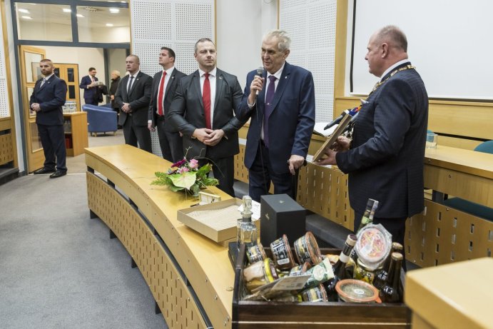 Prezident Miloš Zeman zahájil návštěvu Olomouckého kraje