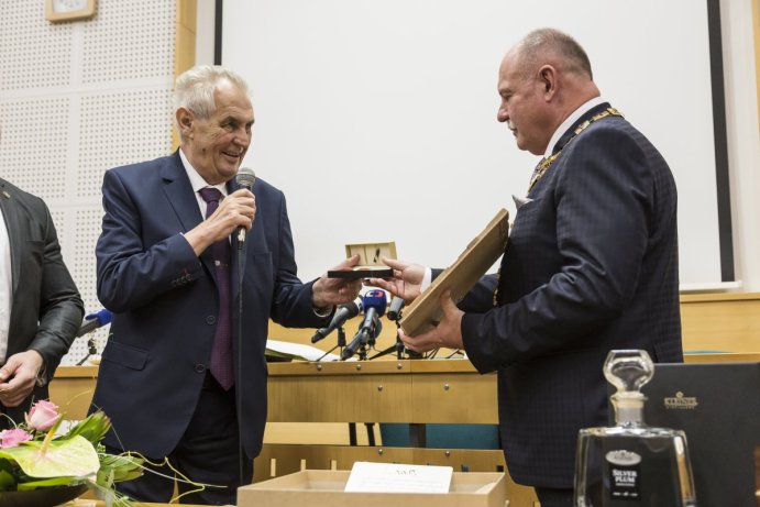 Prezident Miloš Zeman zahájil návštěvu Olomouckého kraje