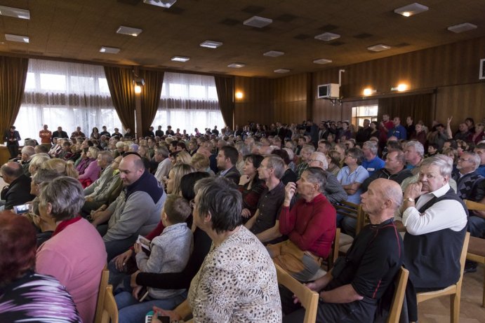 Tečku za návštěvou prezidenta udělala Vápenná